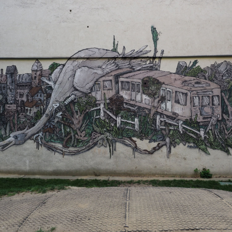 Vienna Team Building Street Art Walk — coworkers capturing urban details along Wienzeile