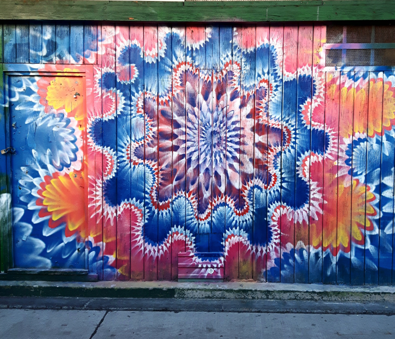 Vienna Team Building Street Art Walk — participants checking the live leaderboard