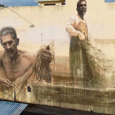 Sydney Team Building Street Art Walk — international team discovering textures on Alice Street