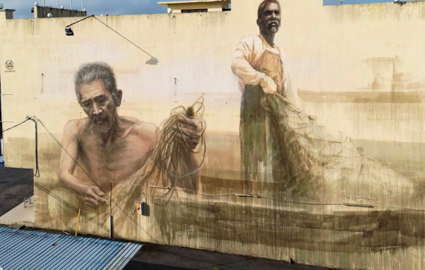 Sydney Team Building Street Art Walk — international team discovering textures on Alice Street