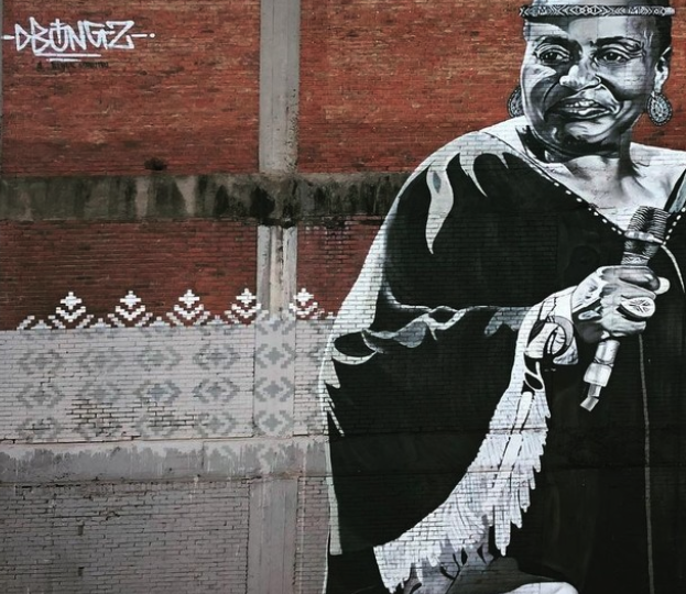 Team regrouping at Enmore Park after a flexible city walk