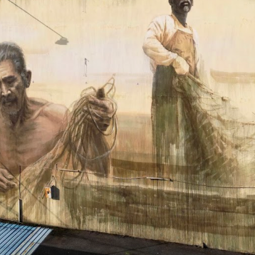 Class Trip Sydney Street Art Tour — students answering prompts on their own devices