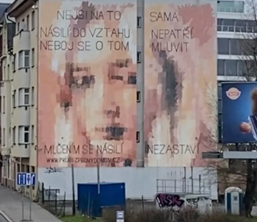 Class Trip Prague Street Art Tour — students answering prompts on their own devices