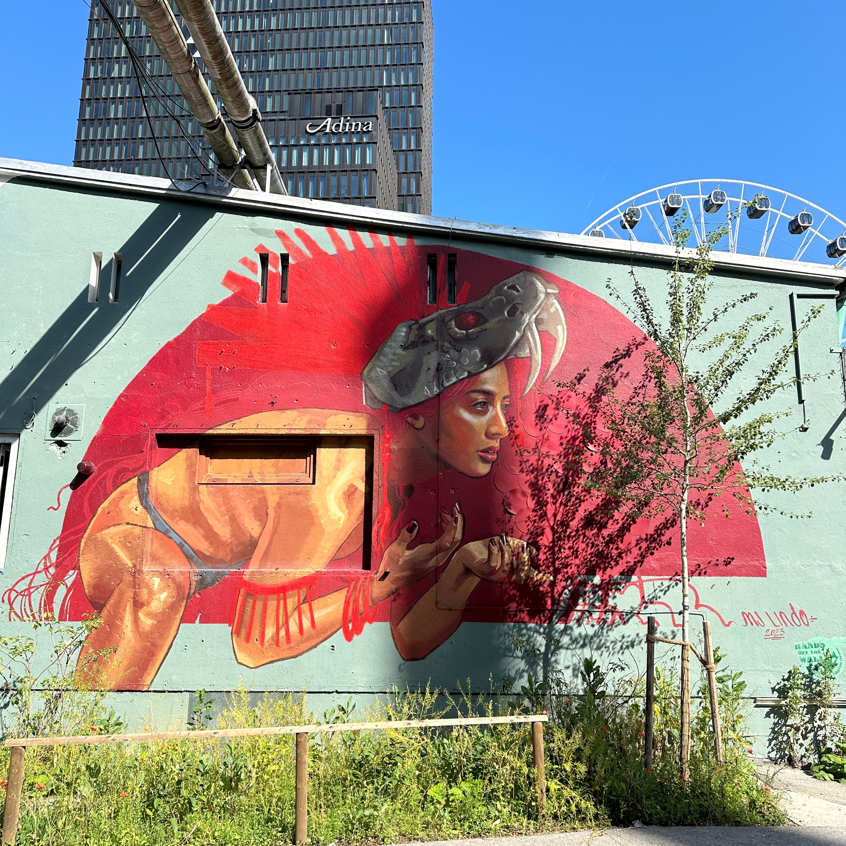 Class Trip Munich Street Art Tour — group photo by colorful façades in Werksviertel