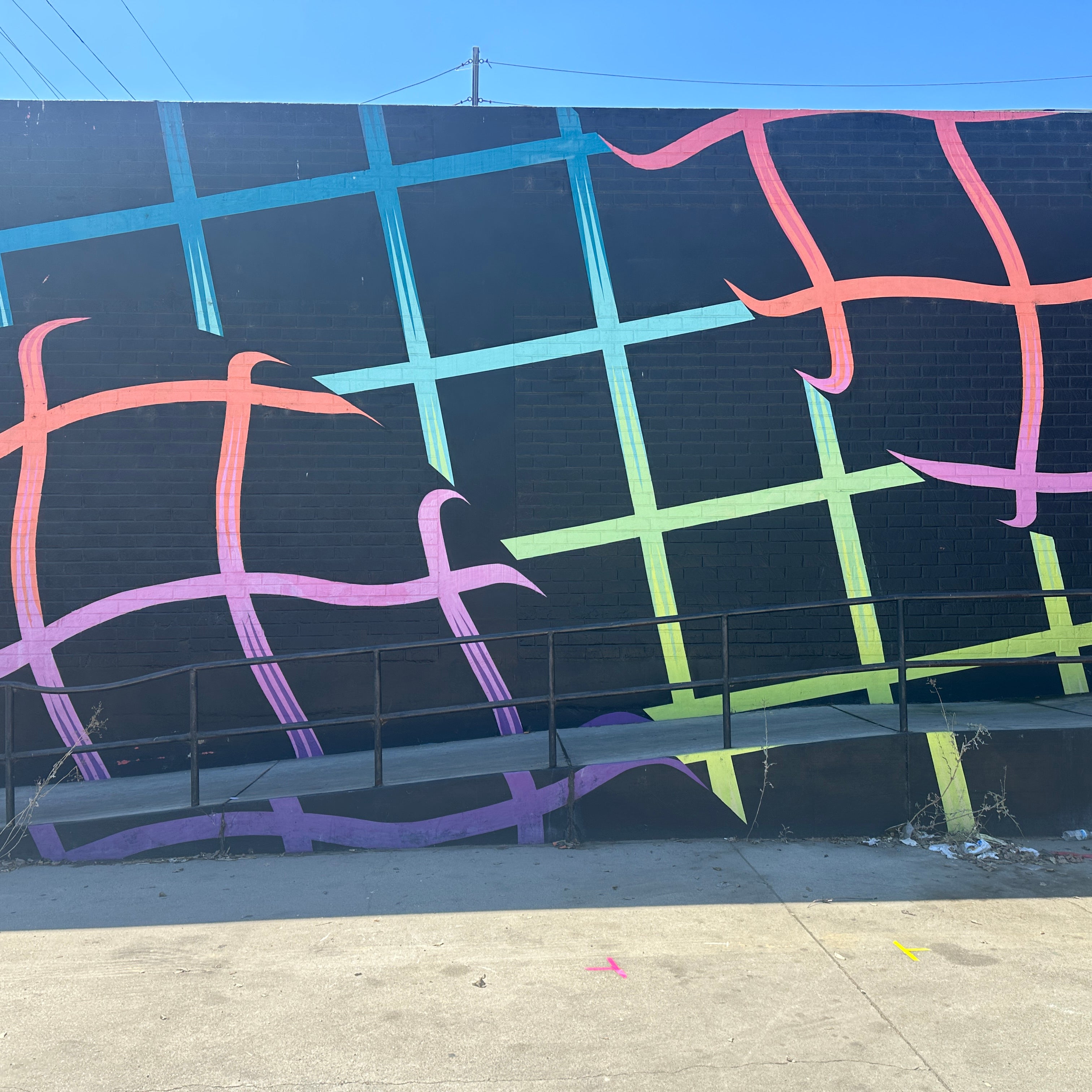 Street Art Tour Los Angeles – walking past vibrant street art and murals in downtown