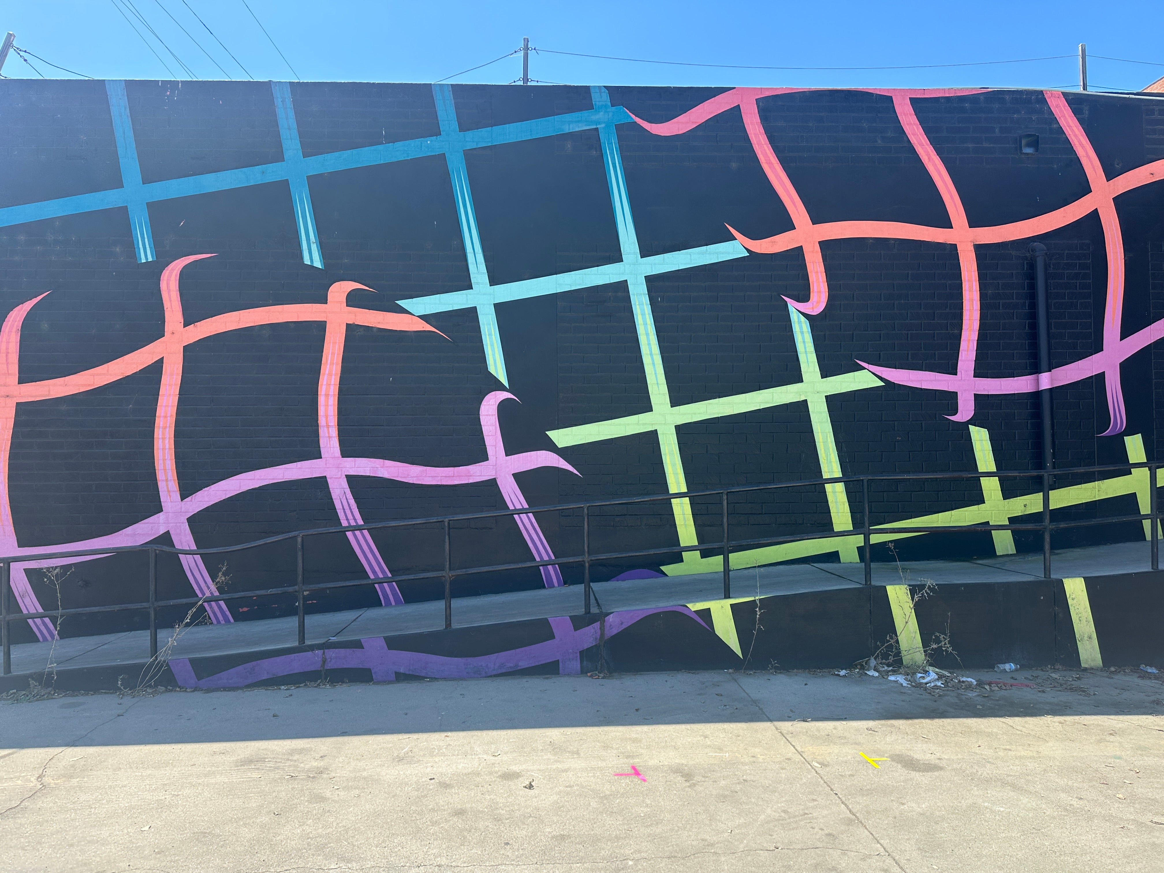 Street Art Tour Los Angeles – walking past vibrant street art and murals in downtown