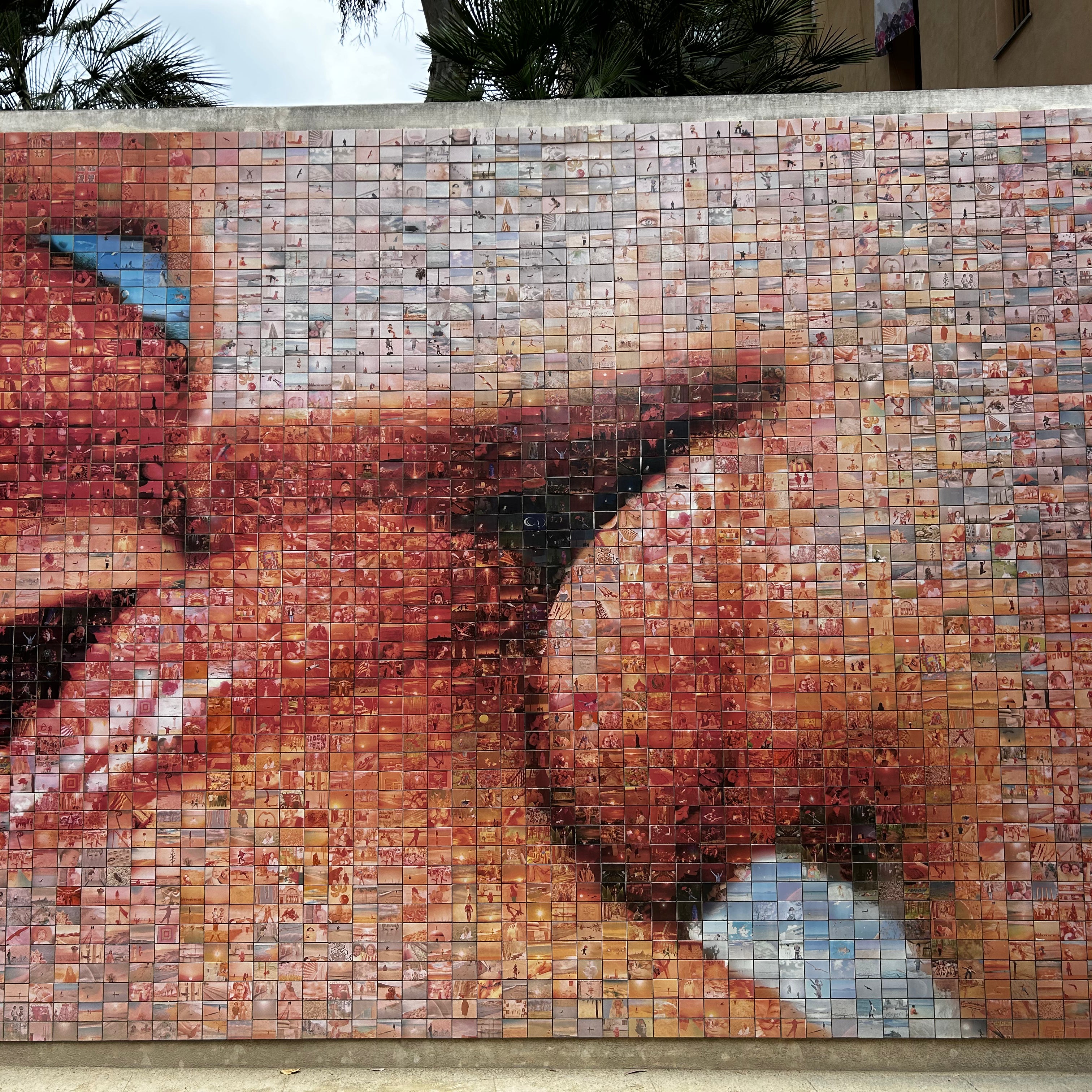 Friends exploring murals in El Raval on the Street Art Tour Barcelona